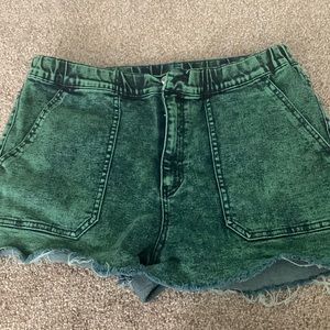 Green Acid Wash Size Large Short